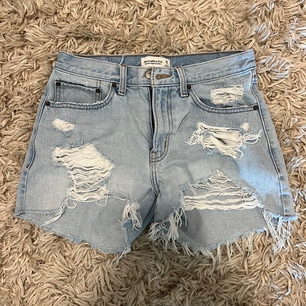 Abercrombie mid-rise boyfriend jean shorts